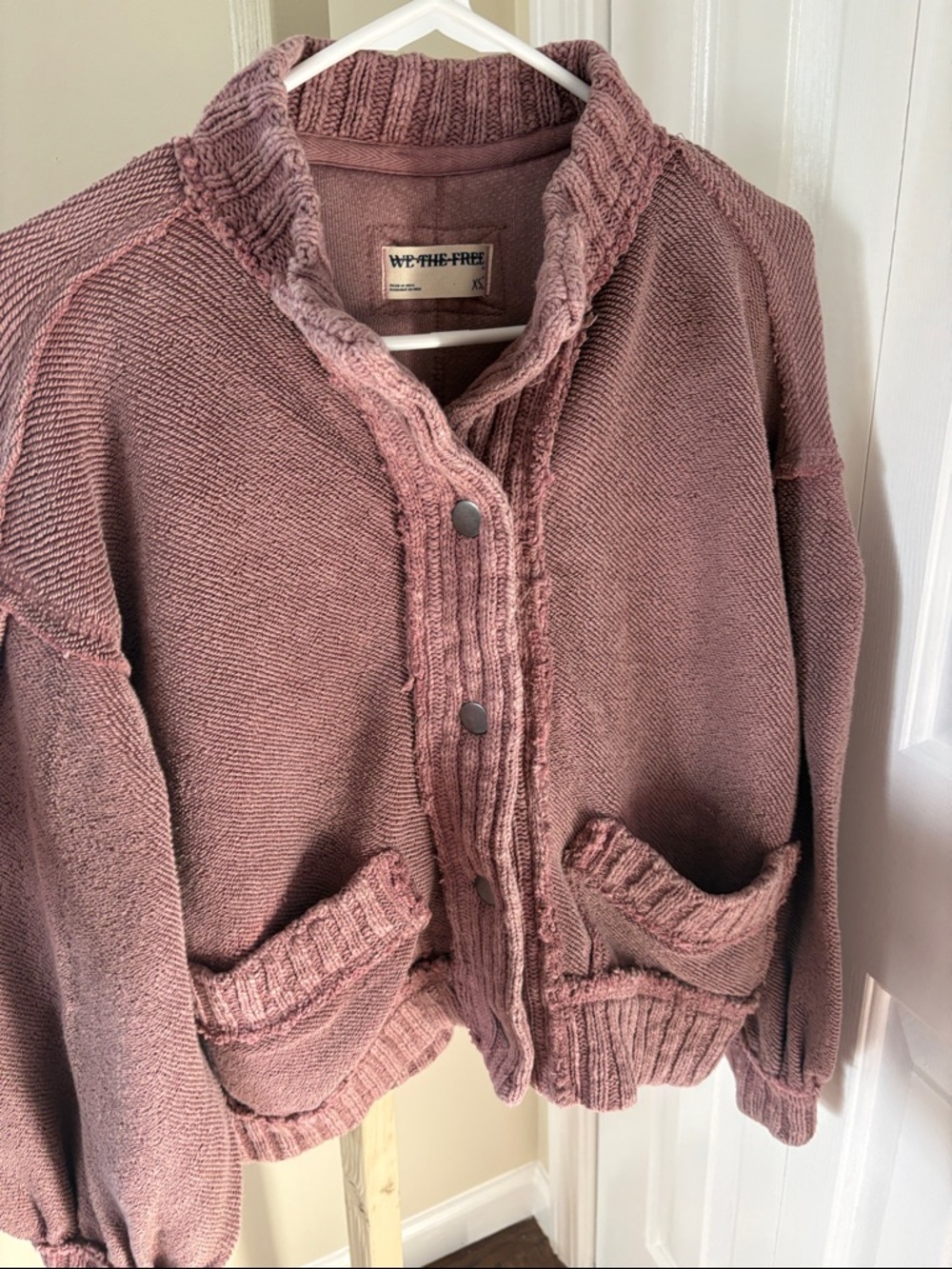 Free people cute in this cardi size xs nwot sold out color - Picture 4 of 5